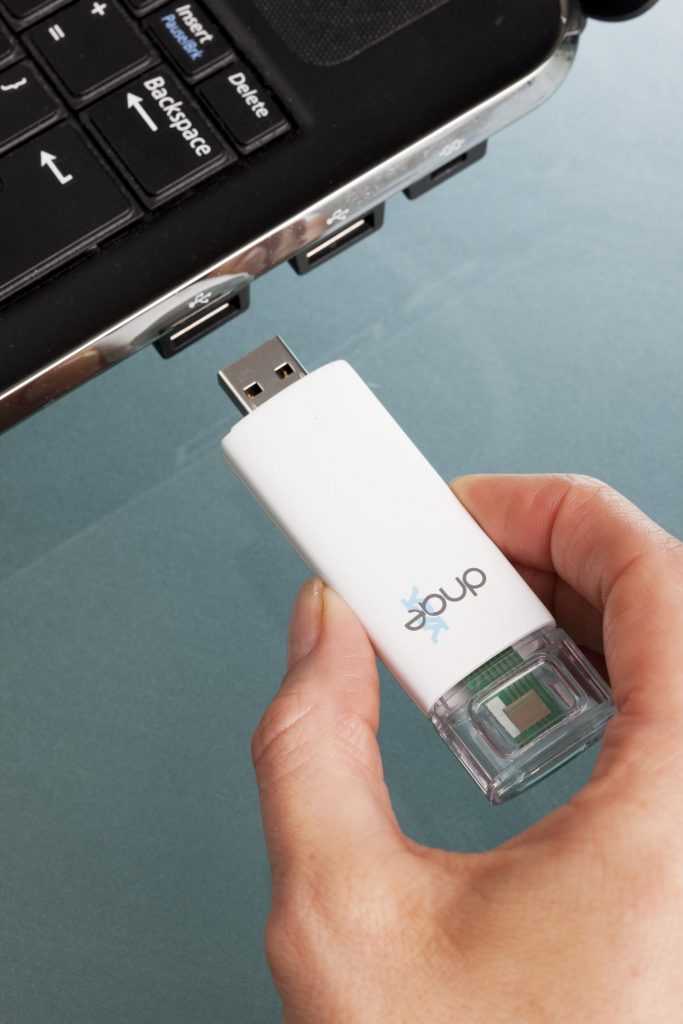 USB stick that tests for HIV. Image/Imperial College London / DNA Electronics